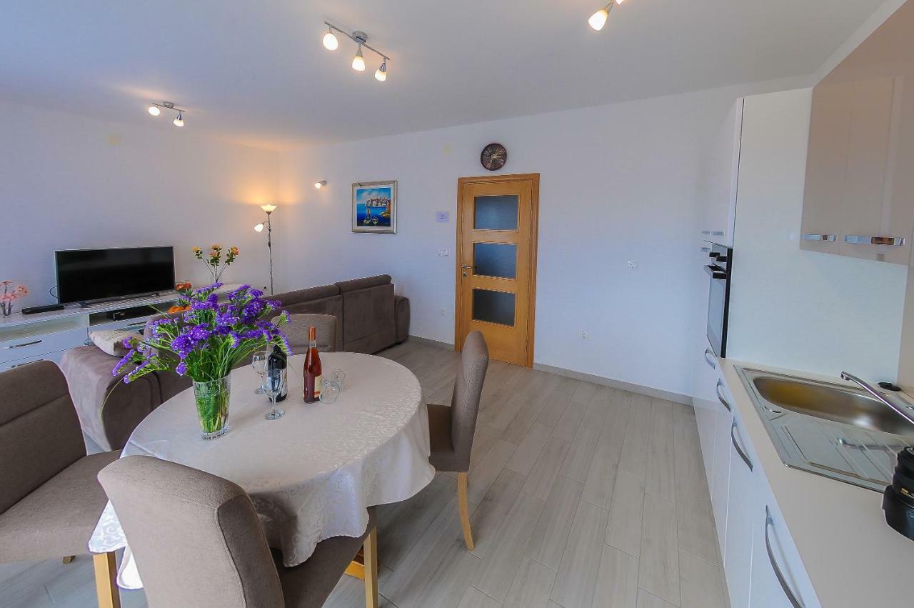 Apartment Petar Kaštela Exteriör bild