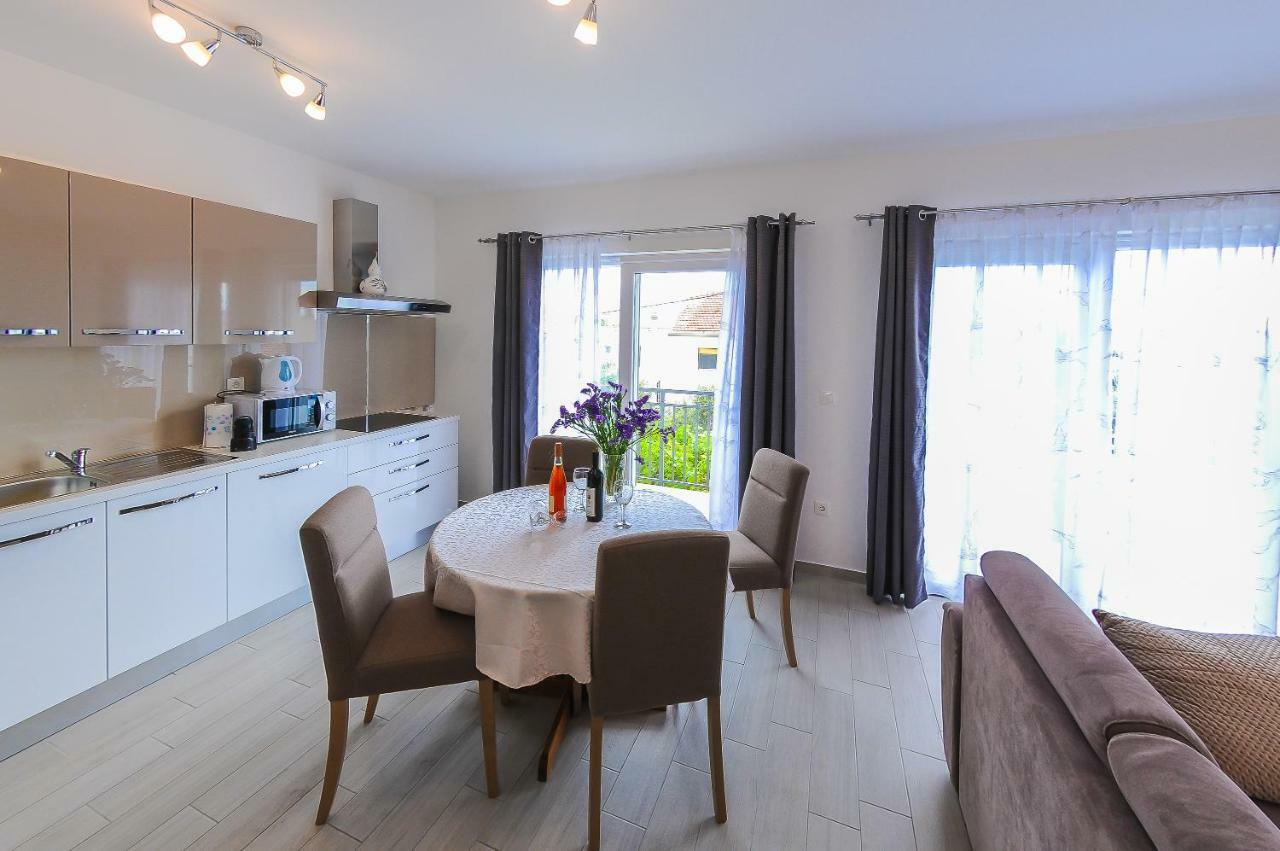 Apartment Petar Kaštela Exteriör bild