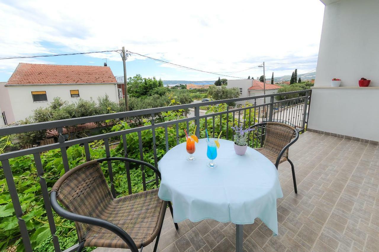 Apartment Petar Kaštela Exteriör bild