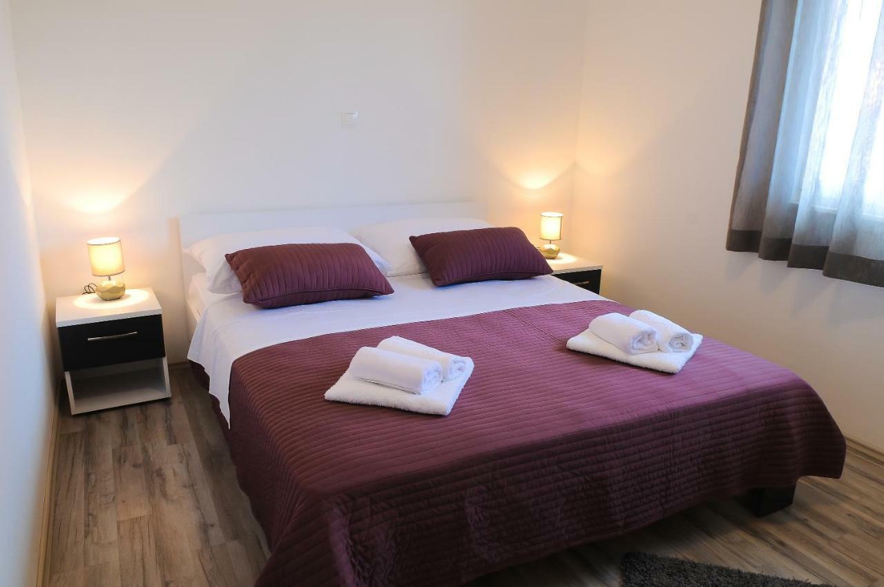 Apartment Petar Kaštela Exteriör bild