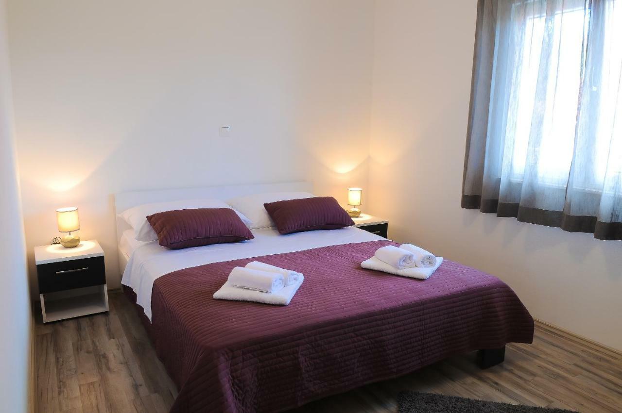 Apartment Petar Kaštela Exteriör bild